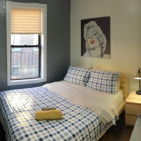 Private Room In A Shared Apartment 15 Minutes To Times Square! New York Bagian luar foto
