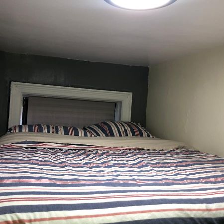 Private Room In A Shared Apartment 15 Minutes To Times Square! New York Bagian luar foto