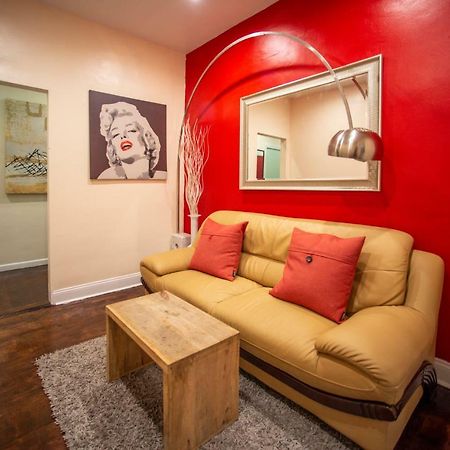 Private Room In A Shared Apartment 15 Minutes To Times Square! New York Bagian luar foto