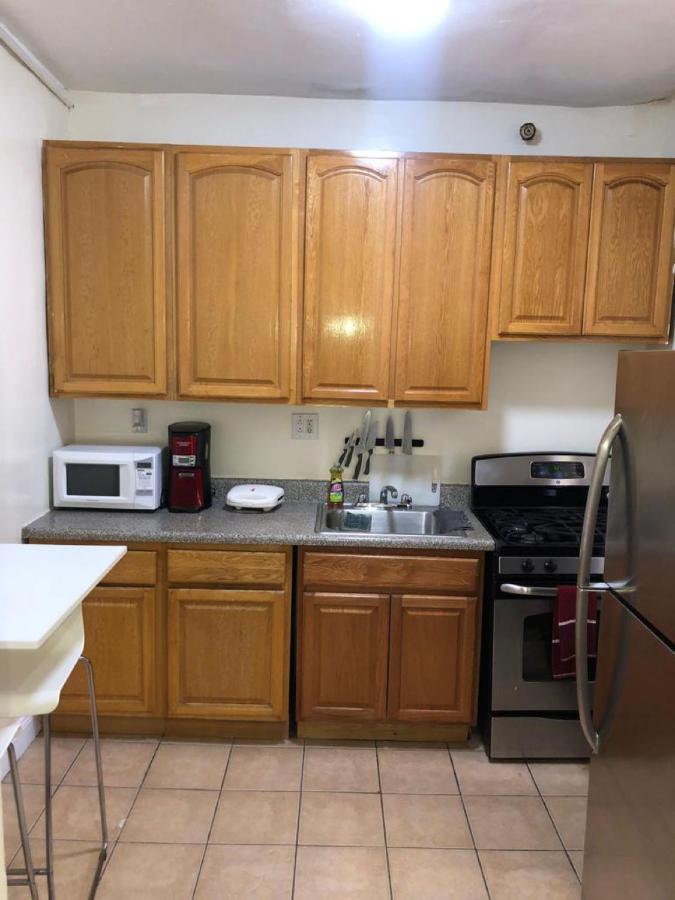Private Room In A Shared Apartment 15 Minutes To Times Square! New York Bagian luar foto