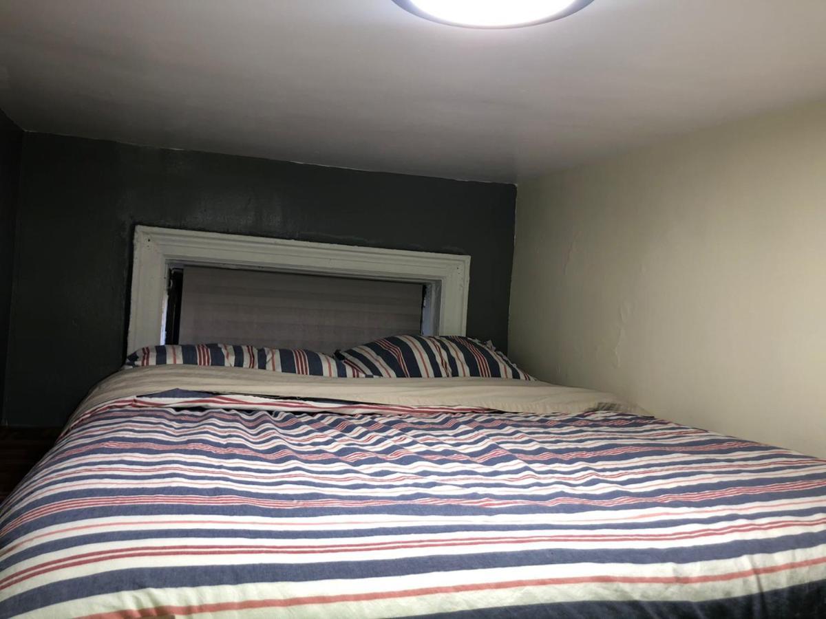 Private Room In A Shared Apartment 15 Minutes To Times Square! New York Bagian luar foto