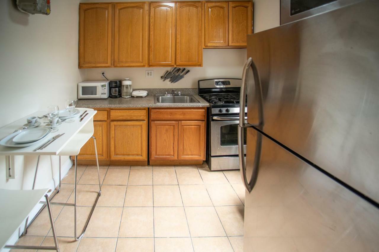 Private Room In A Shared Apartment 15 Minutes To Times Square! New York Bagian luar foto